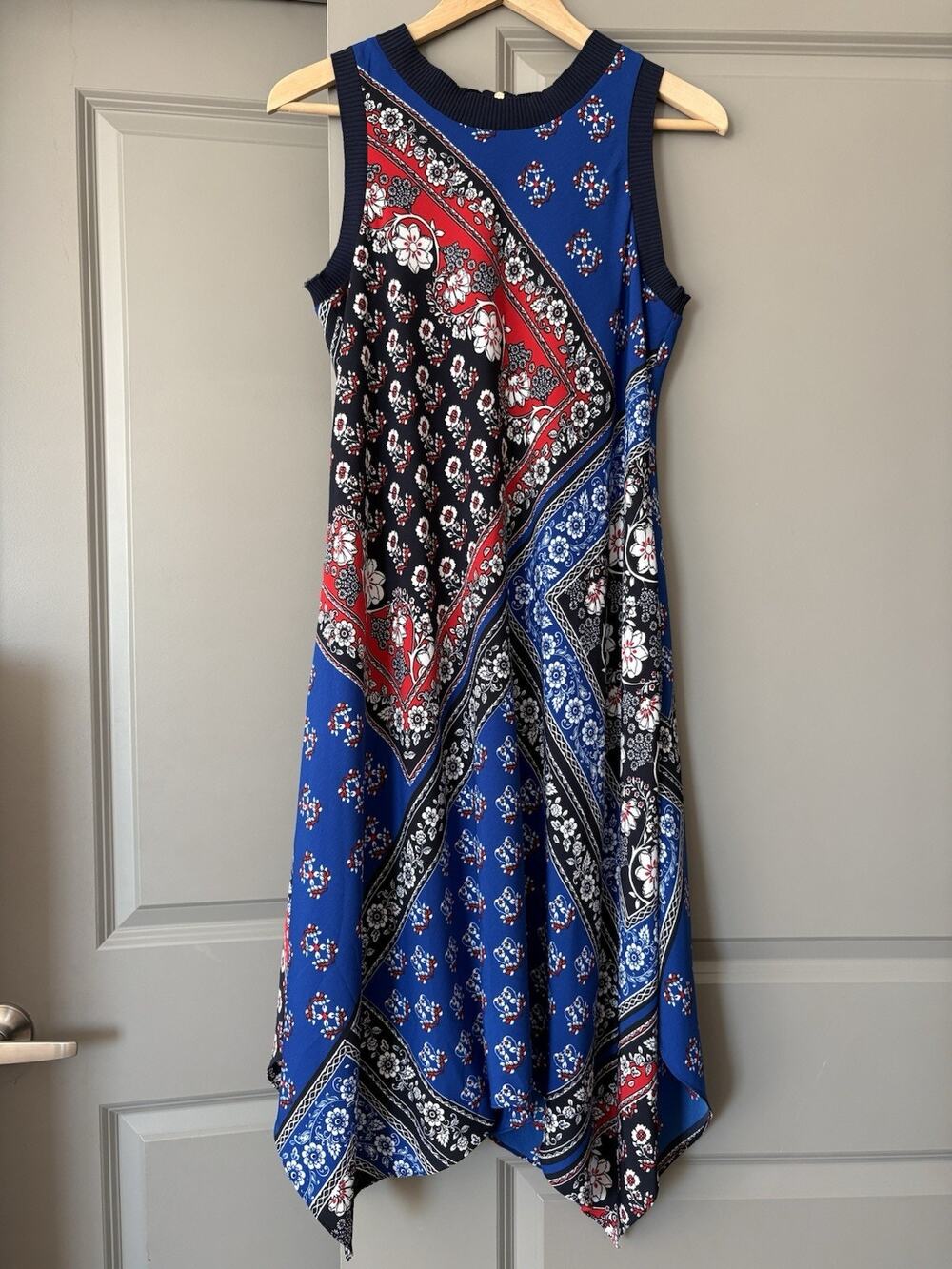Karl Lagerfeld Paris Bandana Floral Patchwork Handkerchief Hem Dress 6 Blue Red